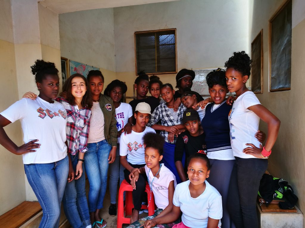 le ragazze della casa famiglia